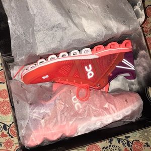 On Cloud Brand new never worn 10.5 running shoes